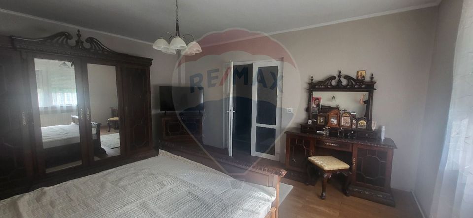 5 room House / Villa for sale, Functionarilor area