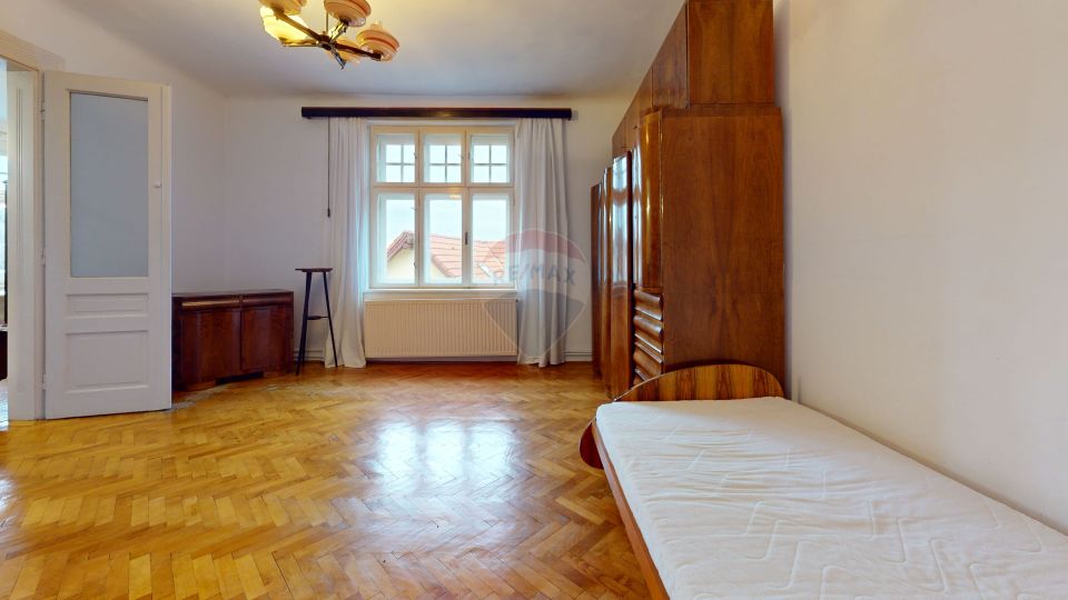4 room Apartment for sale, Centrul Istoric area