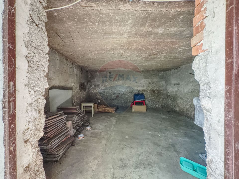 Casă / Vilă cu 5 camere de vânzare în zona Tipografilor