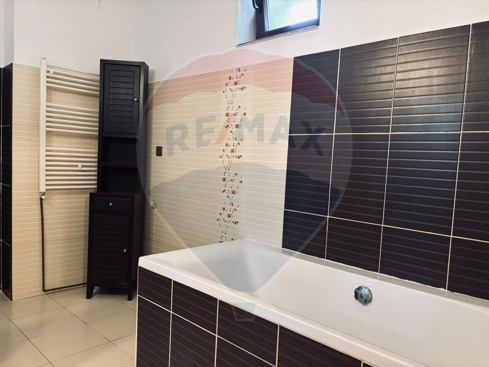 4 room House / Villa for sale