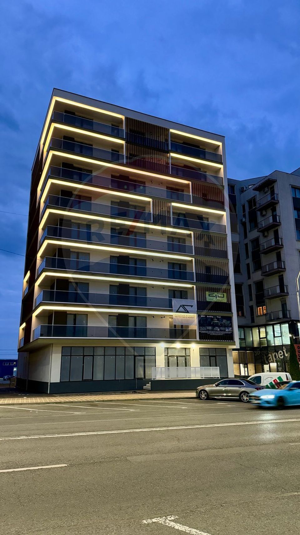 6 Apartamente disponibile în zonă de Lux