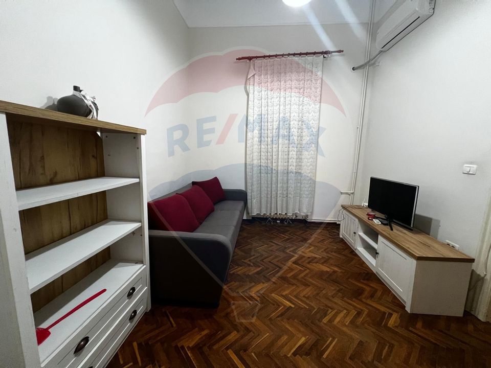 Apartament cu 2 camere de închiriat în zona Ultracentral
