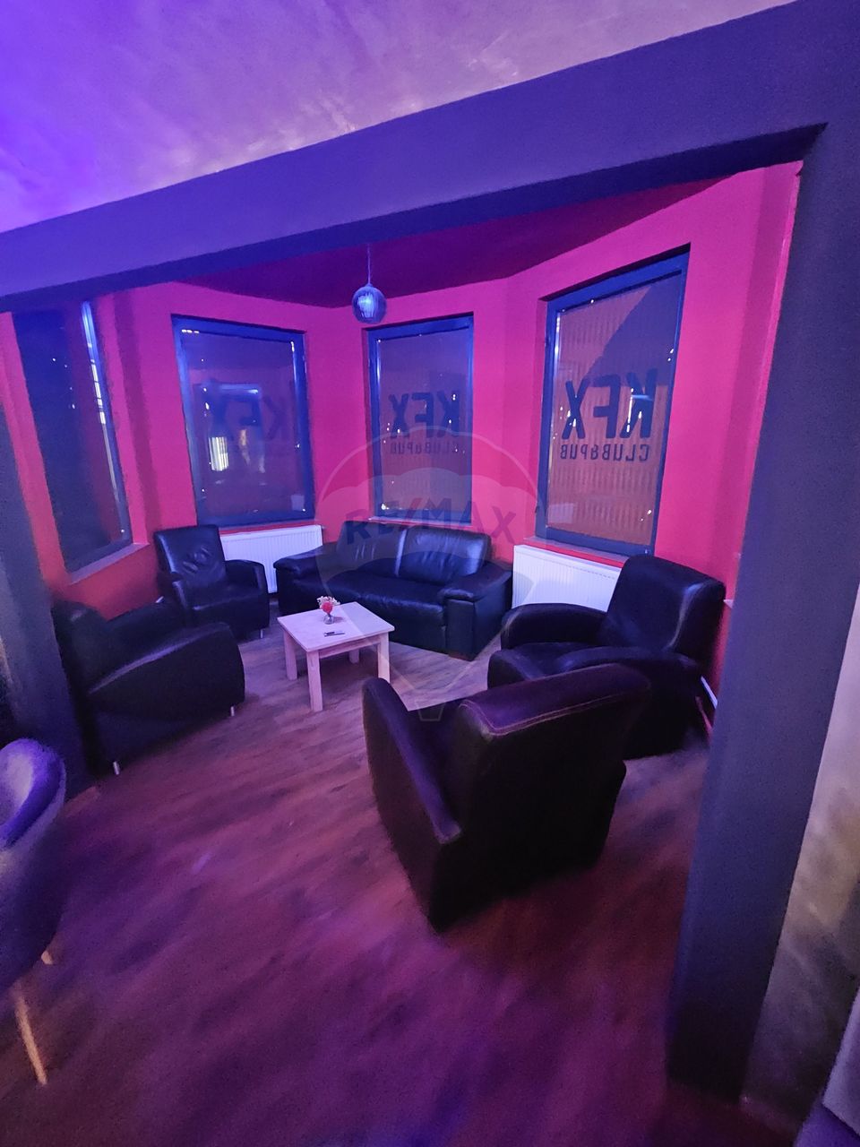 180sq.m Commercial Space for rent