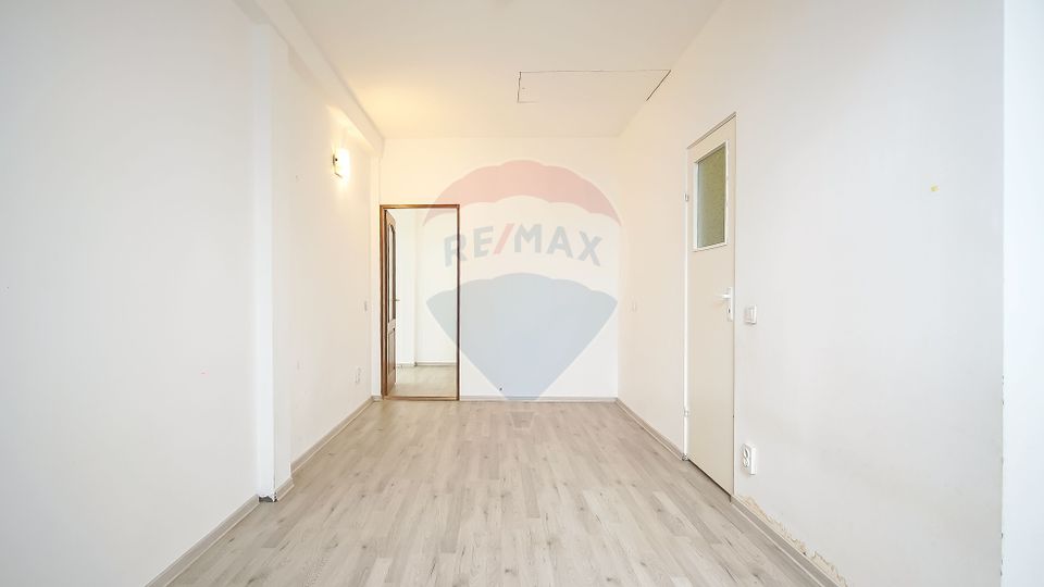 400sq.m Office Space for rent, Central area