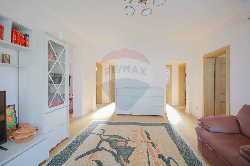 5 room House / Villa for sale
