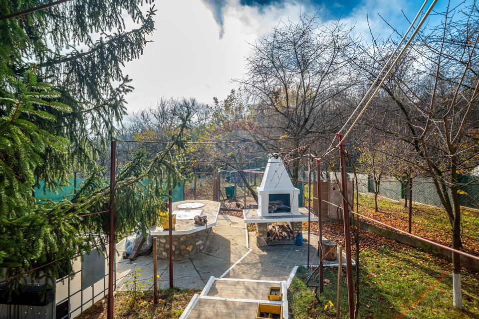 5 room House / Villa for sale