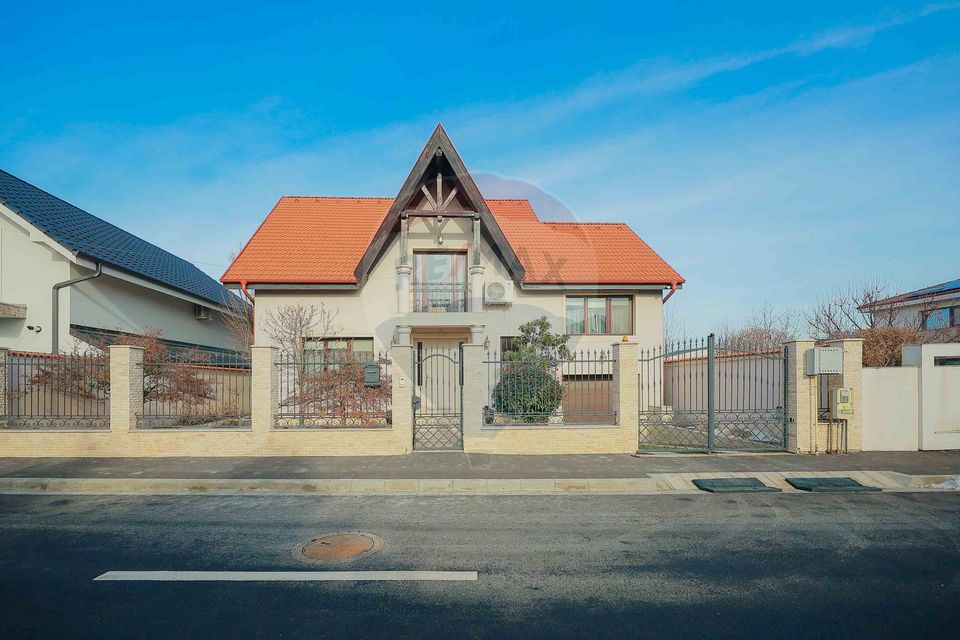 Casă 5 camere cu garaj, 230 mp utili, teren 503 mp, Nufărul, Oradea