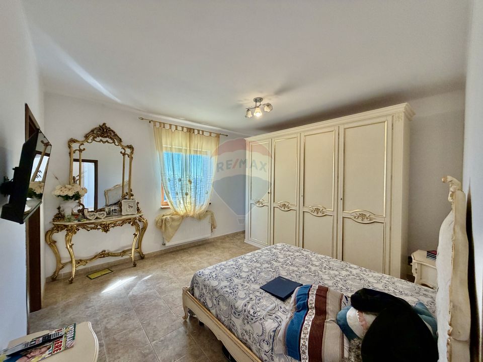 Casă / Vilă cu 5 camere de vânzare Garoafa/Rachitosu