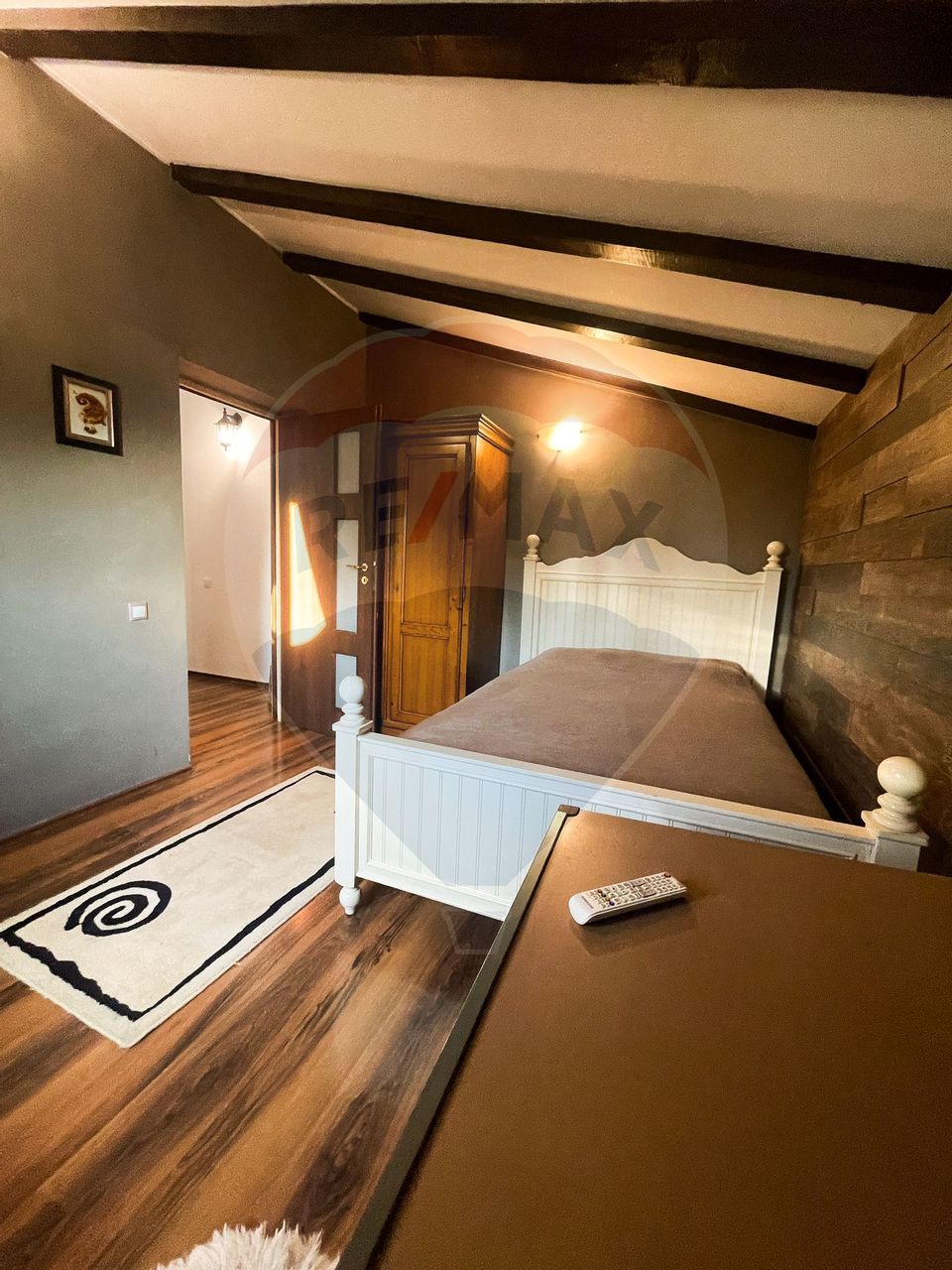 Vila P+M cu 3 camere, de inchiriat, zona Far Constanta