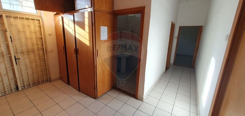 173sq.m Commercial Space for rent, Ultracentral area