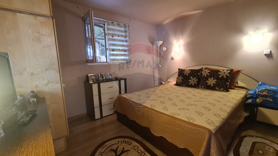 Casă  de vanzare |4 camere | Bucatarie de vara | Foisor | Livada