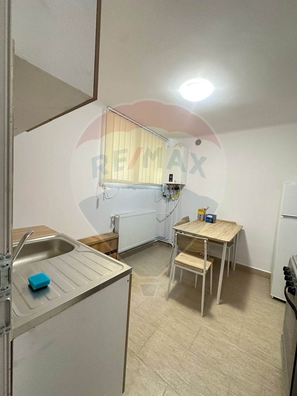 Apartament de închiriat, 1 Cameră - Aproape de UMFCV