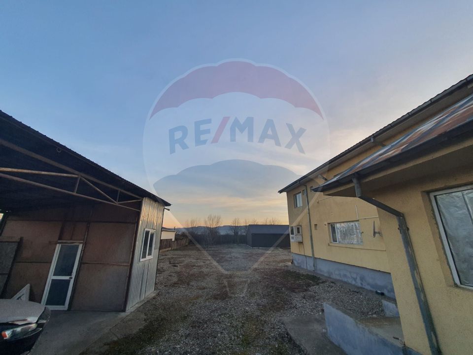 1,550sq.m Commercial Space for sale, Sud area