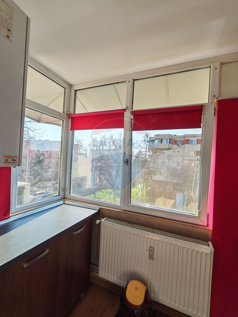 Apartament 2 camere Brazda, stațios, etaj 2, AC + centrală