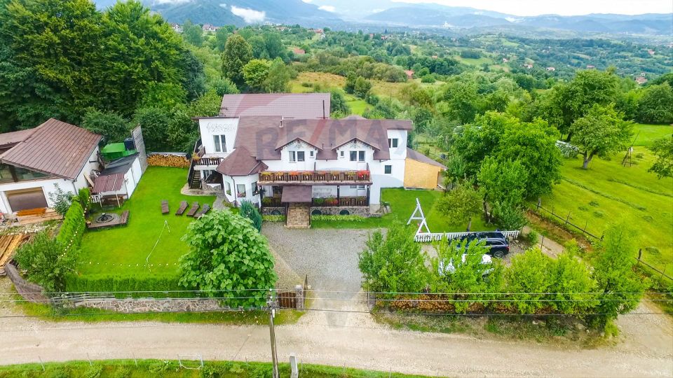 Cabana la Flo, 8 cam,P + M, teren 888 mp oportunitate de investitie !