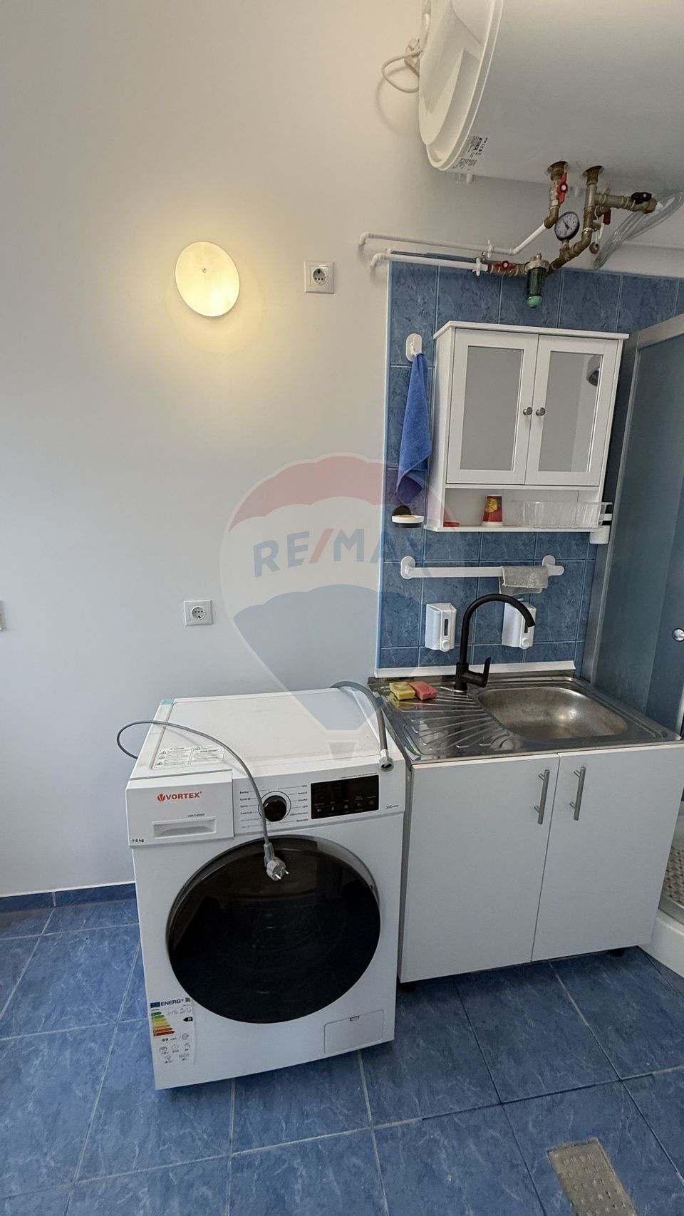 De inchiriat! Garsoniera la Universitate