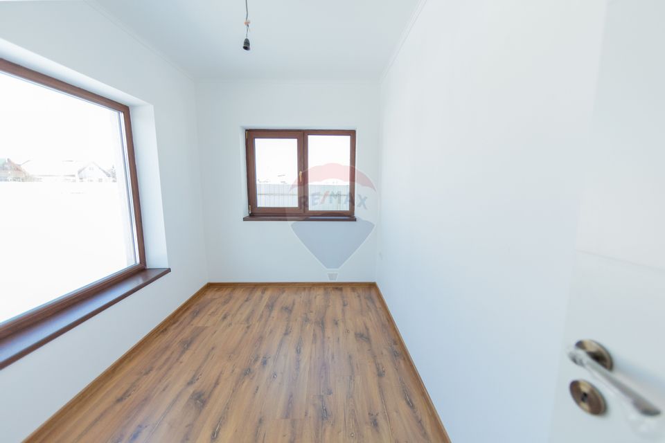 Casă Modernă la Cheie | 4 Dormitoare | 590 mp Teren | Tărlungeni