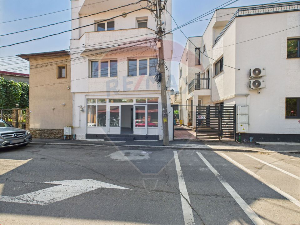 Vilă  S+P+2E  Petre Ispirescu- Sebastian, renovata complet