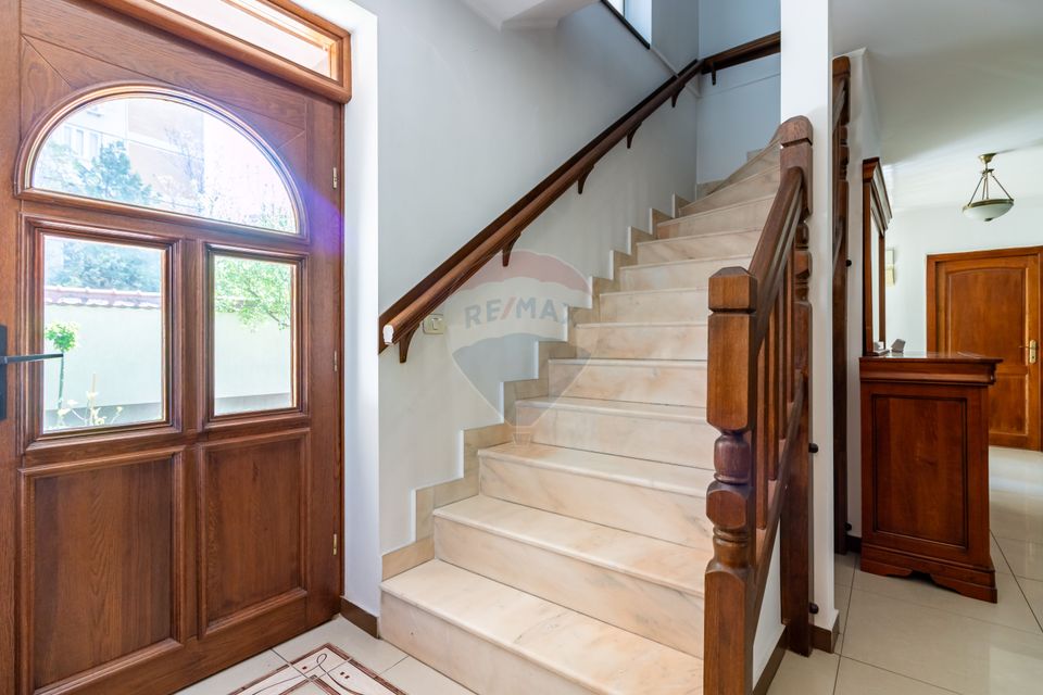 Villa 300sqm, land 500sqm Eroii Revolutiei| Afterschool, kindergarten