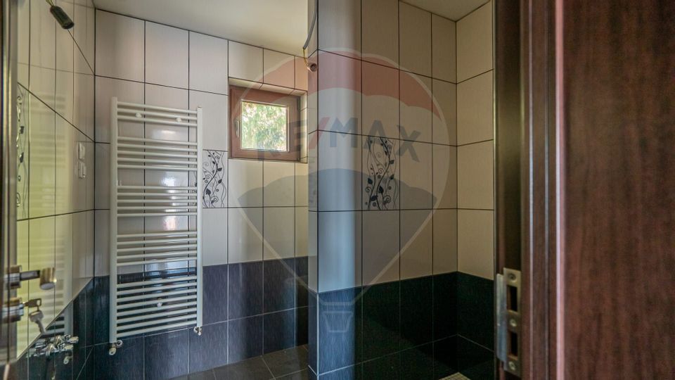 VILA! Investitie - pretabil pensiune SINAIA- zona apreciata turistic!