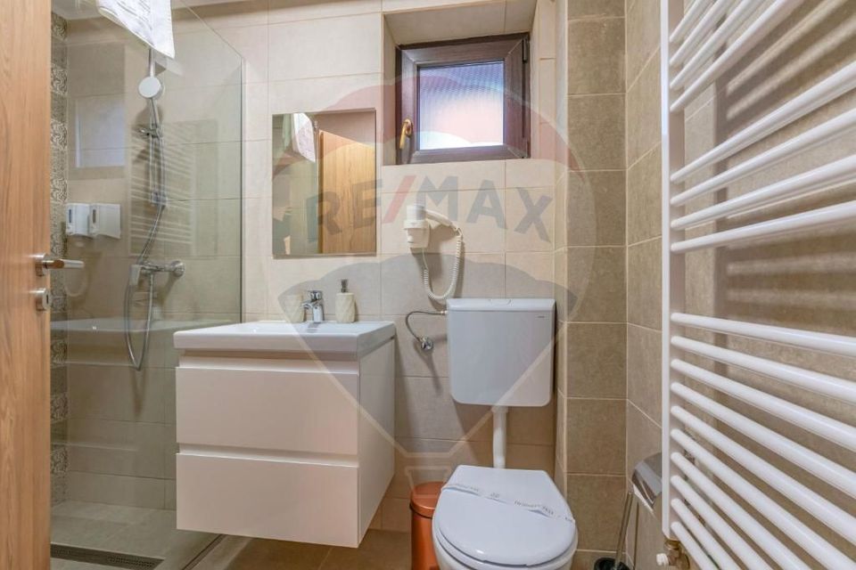 Proprietate turistică cu 14 camere, poziționare excepțională – Râșnov