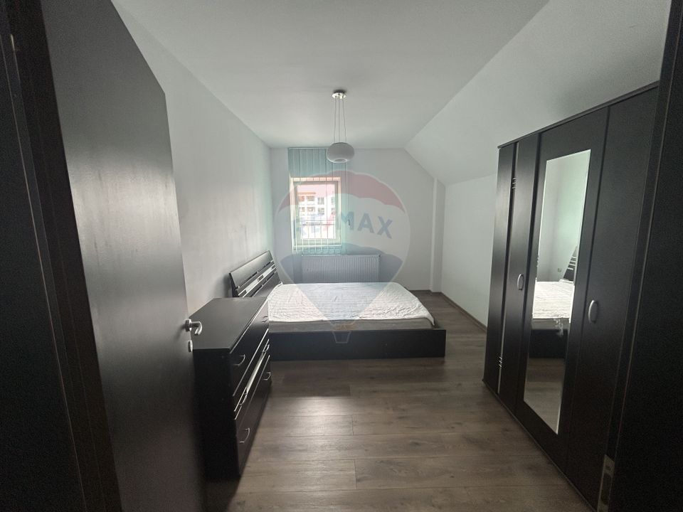 Apartament în bloc nou cu 3 camere de închiriat în zona Independenței