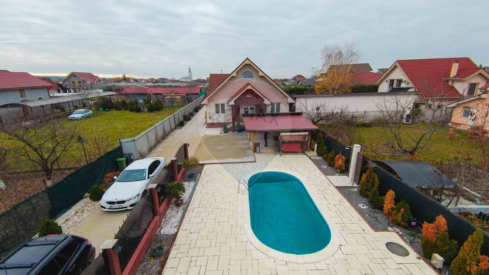 5 room House / Villa for sale