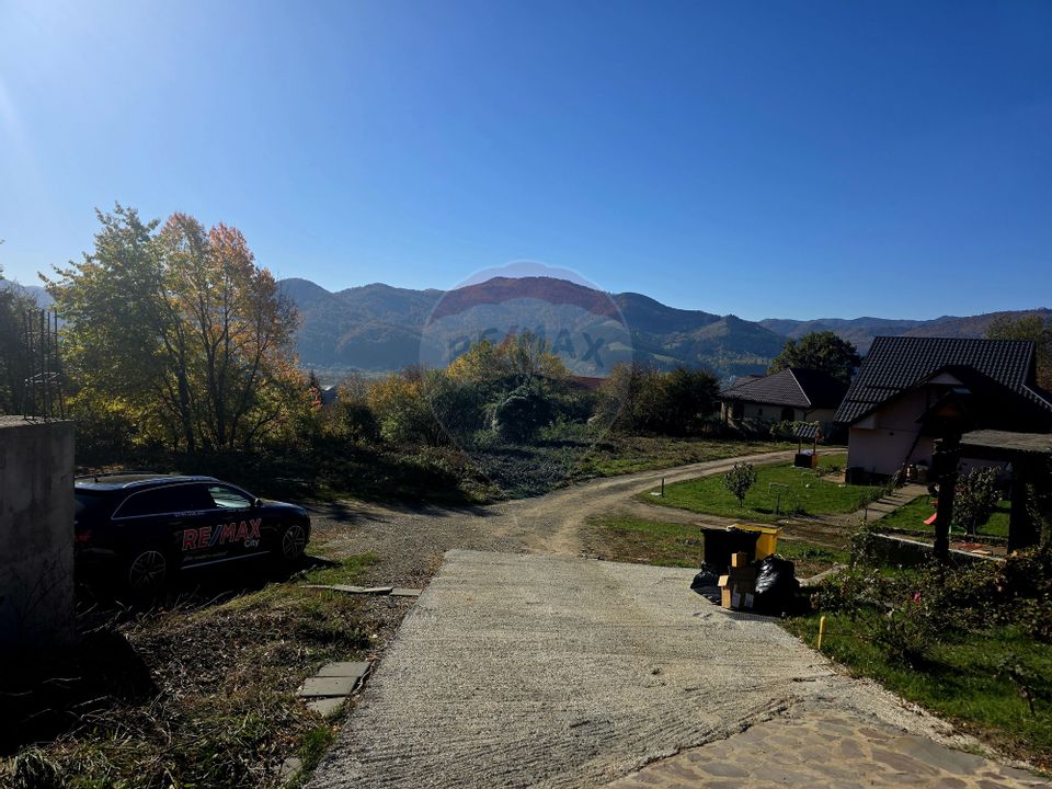 Casă / Vilă cu 5 camere de vânzare