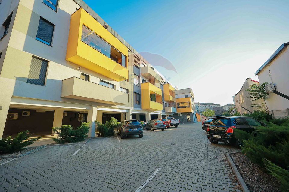 Penthouse tip Loft, 3 camere, pe două niveluri, cu terase de 108 mp