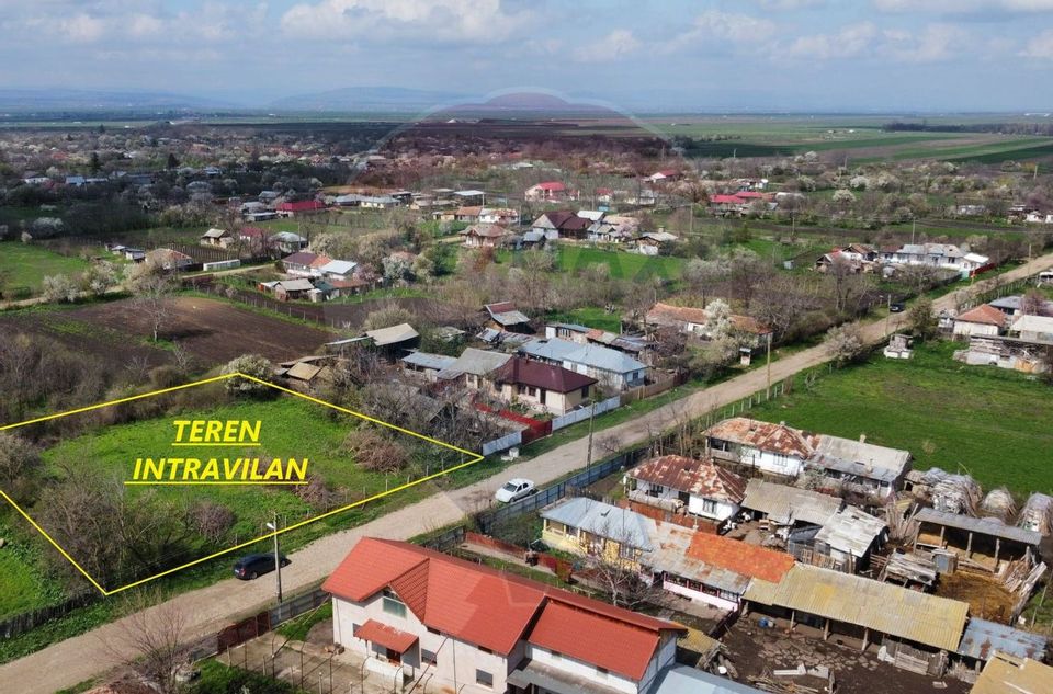 Teren intravilan cu utilitati!
