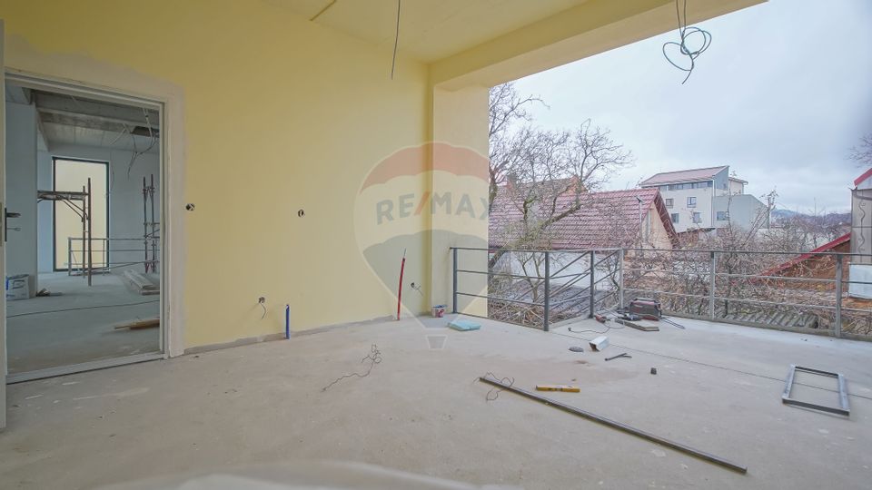 207sq.m Commercial Space for rent, Grivitei area