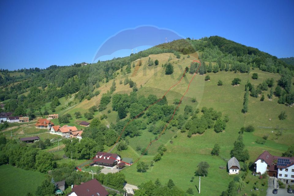 Built-up land – View of the Mountains and Picturesque Nature!