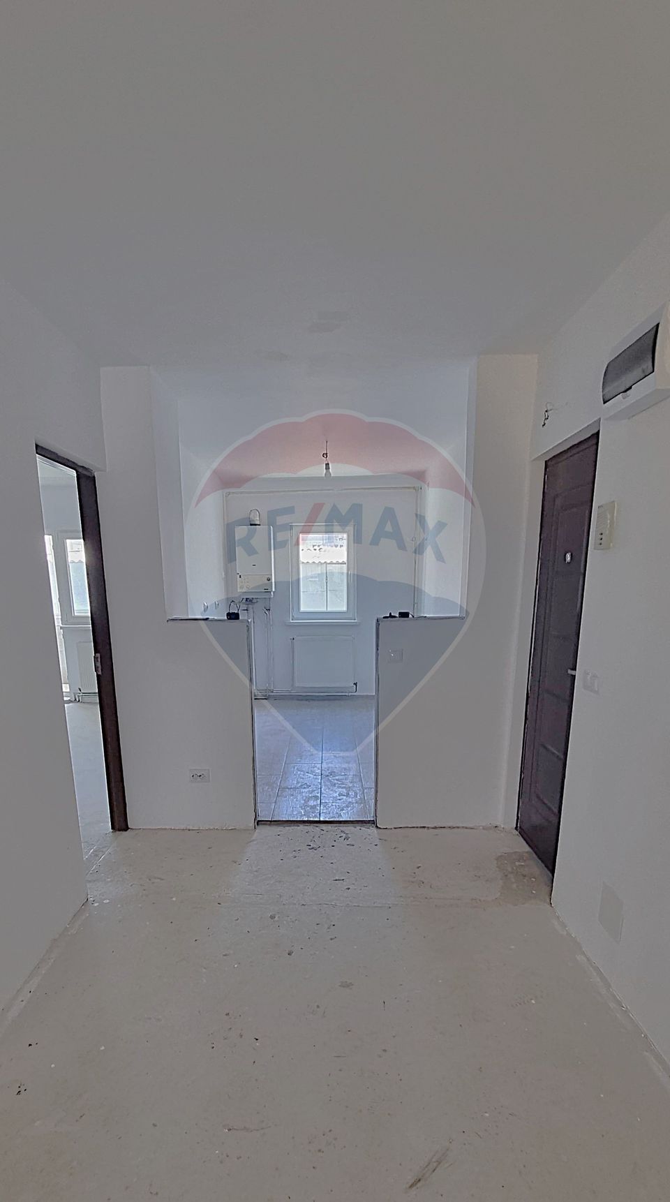 Apartament 3 camere decomandat, renovat, disponibil imediat