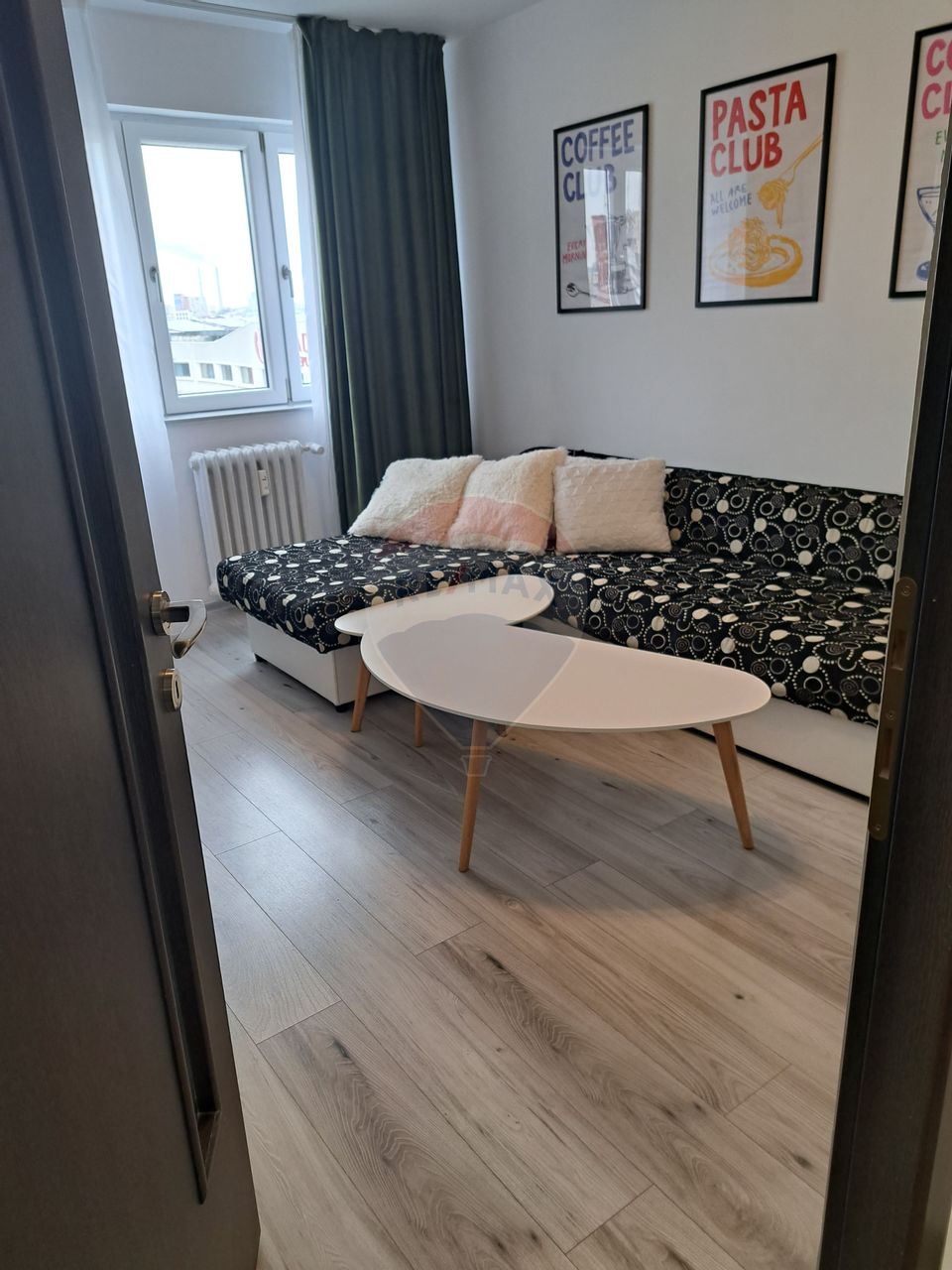 2 Camere de Închiriat, Centru