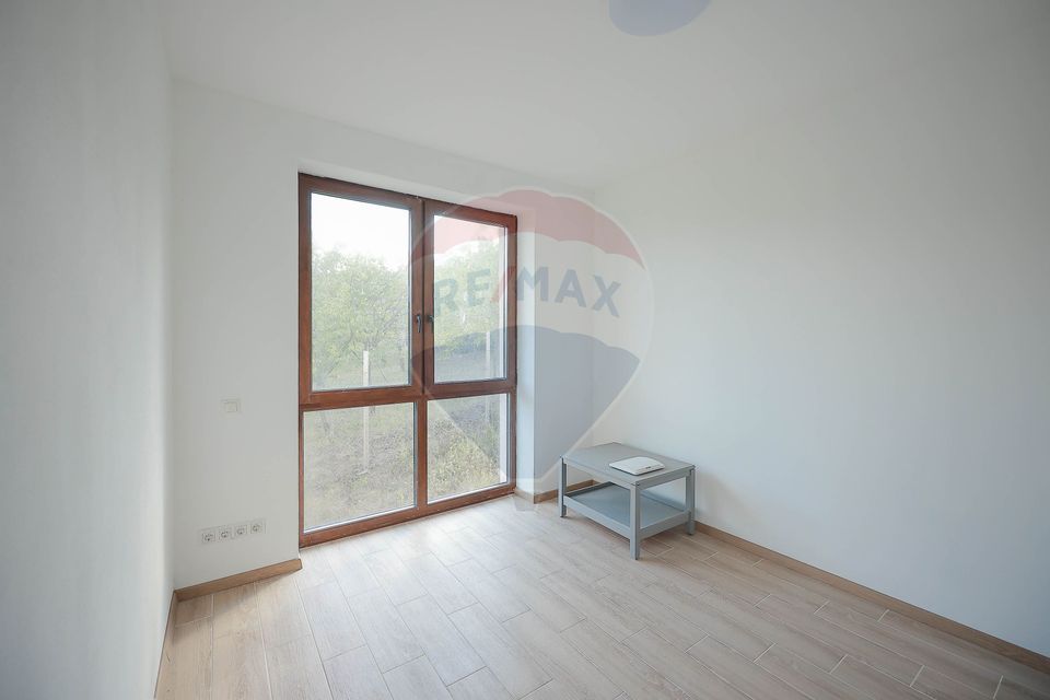 4 room House / Villa for sale, Podgoria area