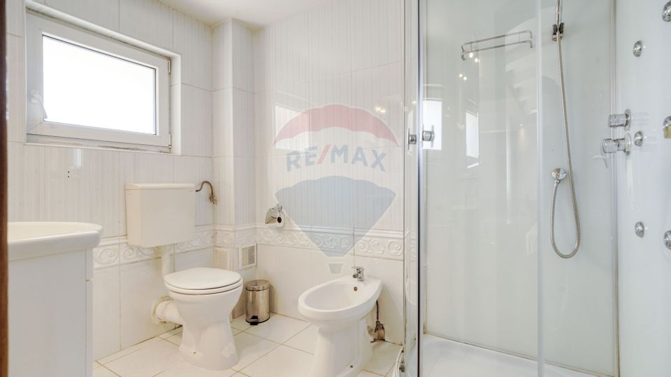 11 room Hotel / Pension for sale, Central area