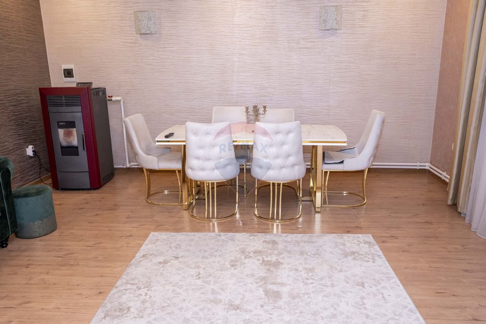 5 room House / Villa for sale