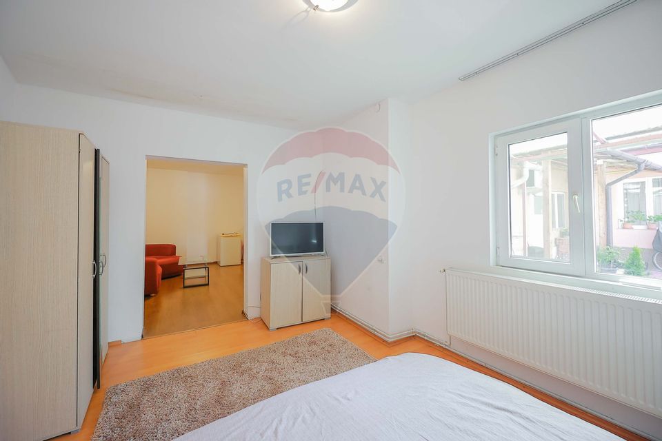 Apartament cu 2 camere de vânzare în zona Decebal, curte comună