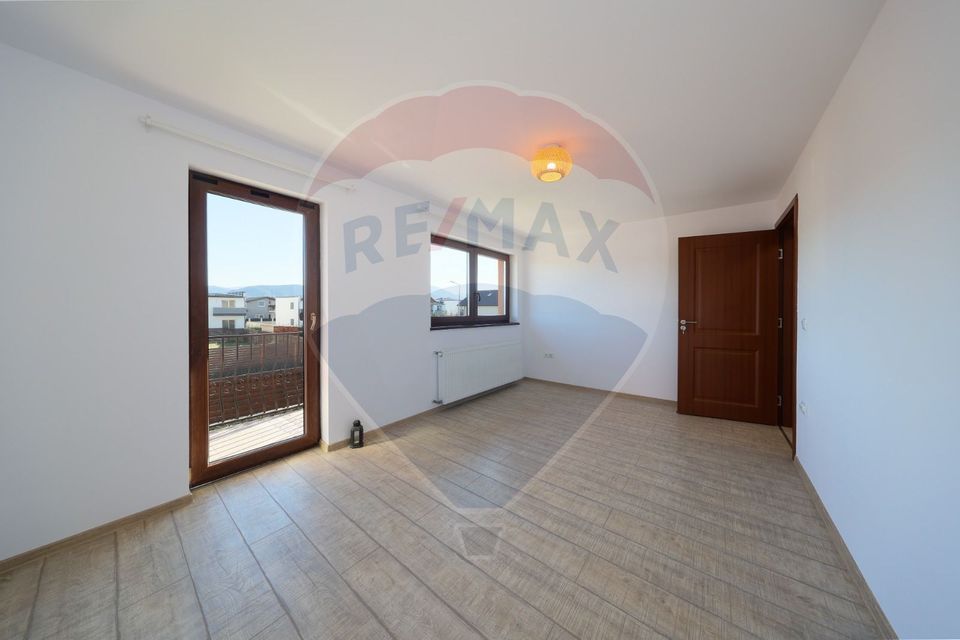 4 room House / Villa for sale