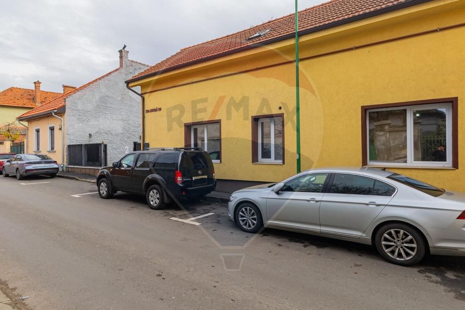 COMISION 0%|Oază de eleganță în Centrul Istoric: Apartament 4 camere!!