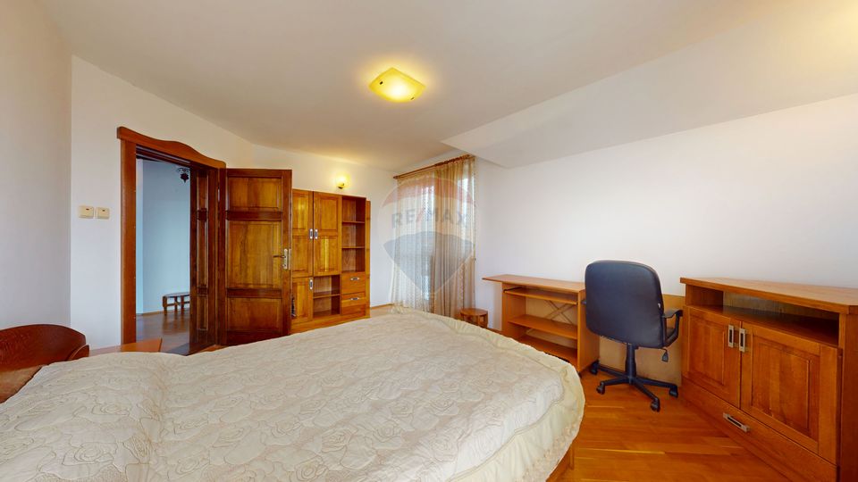 7 room House / Villa for sale, Ghimbav Livada area