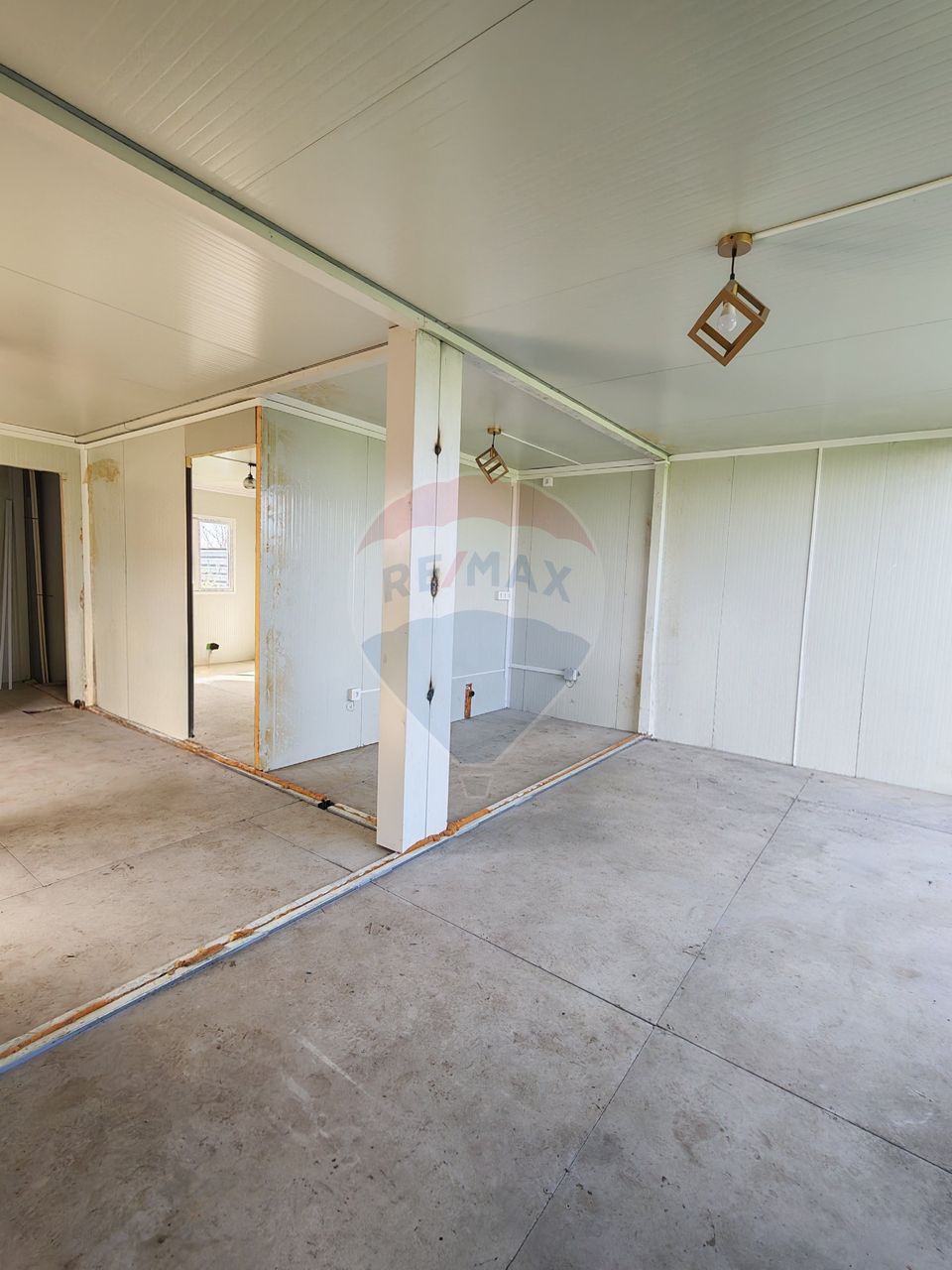 P+1, 100 mp utili, teren 960 mp, Sărbătoare – la 14 km de Craiova