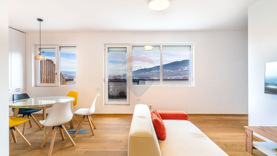 Apartament tip Penthouse cu 2 camere de vânzare