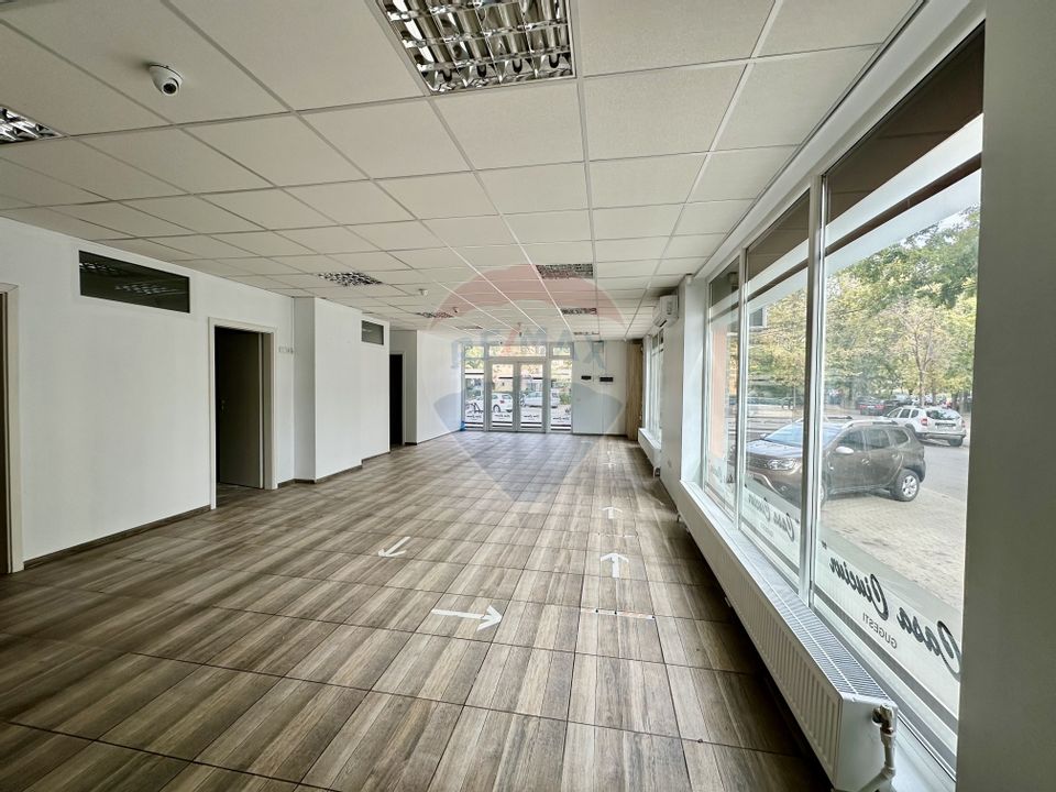 220sq.m Commercial Space, Central area