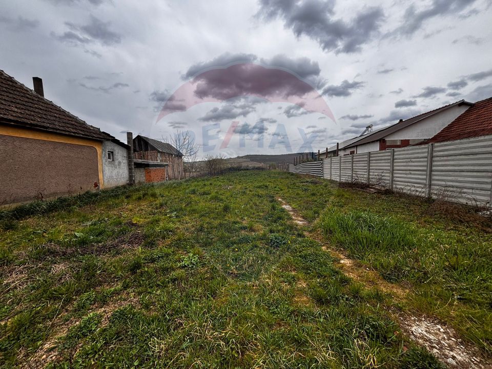 De vânzare teren intravilan 1,186mp Ineu -Strada Principală