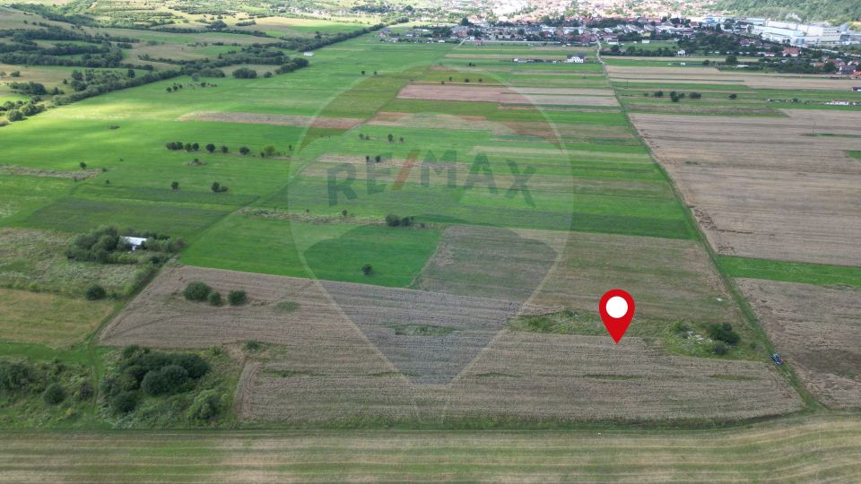 Teren intravilan de vânzare 1180 mp – Zărnești