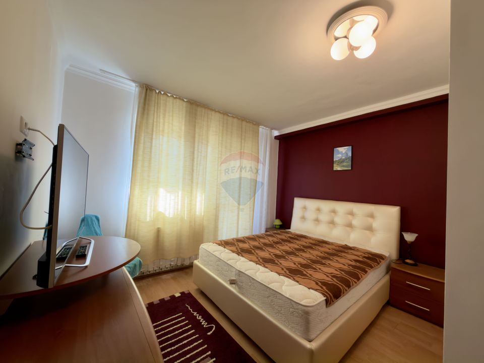 Casă / Vilă 8 camare cartier Beverly Hills Sanmartin