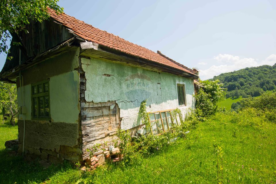 Teren cu utilitati, 5,495mp Bran - Strada Muchia hotarului