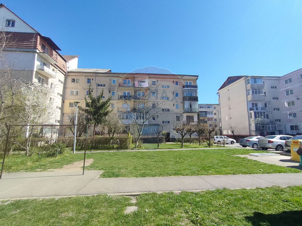 3 room Apartment for sale, Valea Aurie area