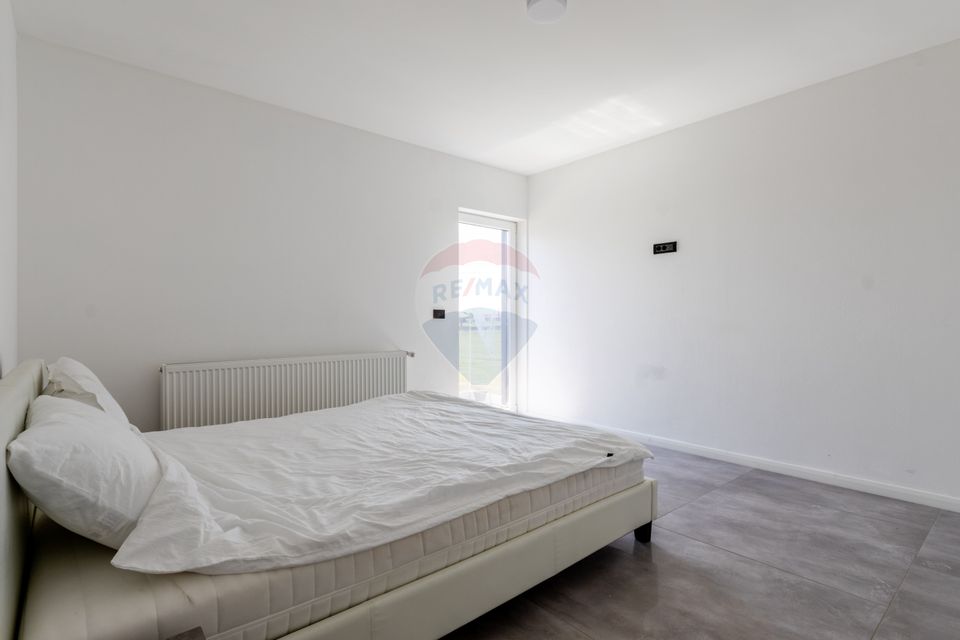 Vilă de lux cu piscina de închiriat